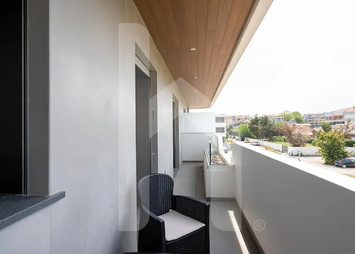 Homiday - Waterfront Apartment