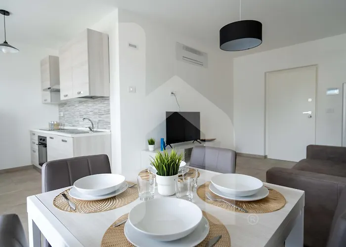 Homiday - Waterfront *