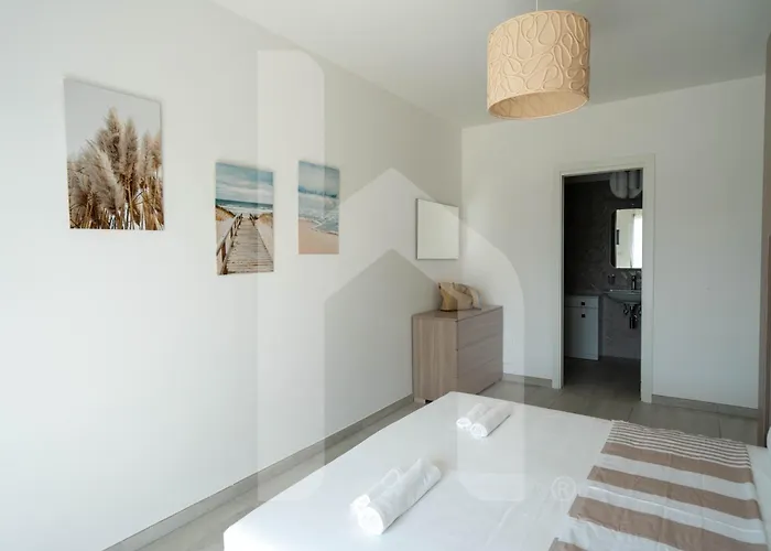 Homiday - Waterfront Apartment