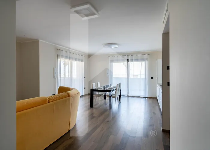 Homiday - Waterfront * Montesilvano Marina