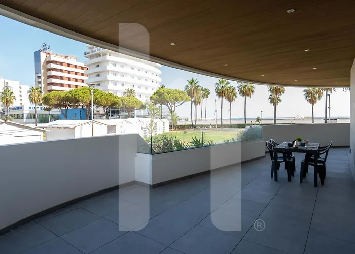 Homiday - Waterfront Apartment *