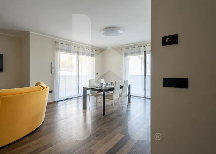 Homiday - Waterfront Apartment