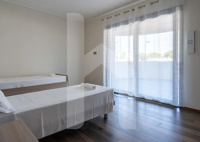 Homiday - Waterfront Apartment *