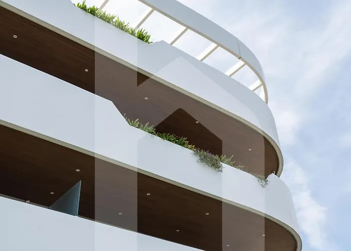 Homiday - Waterfront Apartment *