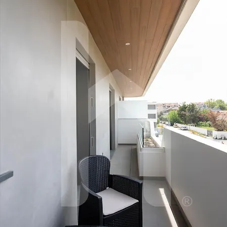 Homiday - Waterfront Apartment