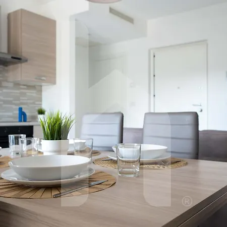 Homiday - Waterfront * Montesilvano Marina