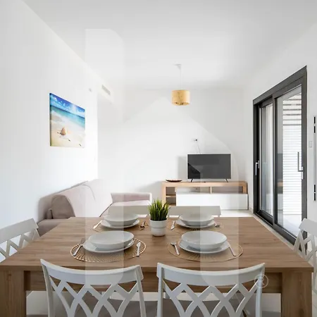Homiday - Waterfront Apartment