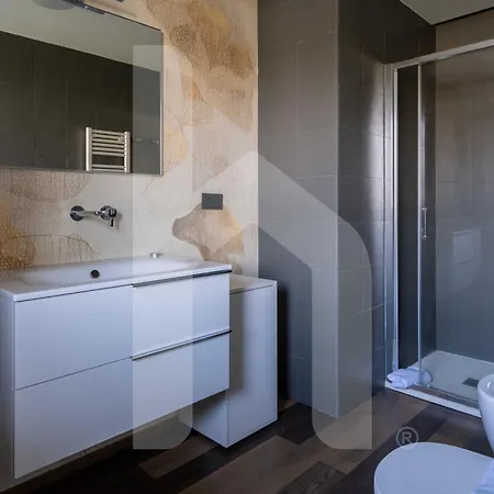 Homiday - Waterfront Apartment *