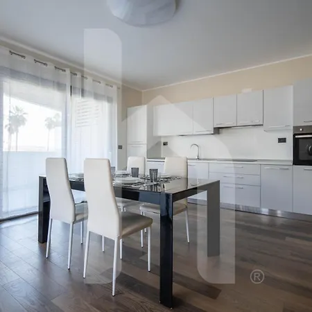 Homiday - Waterfront Montesilvano Marina