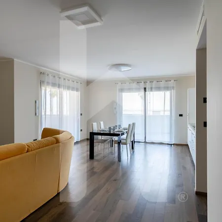 Homiday - Waterfront * Montesilvano Marina