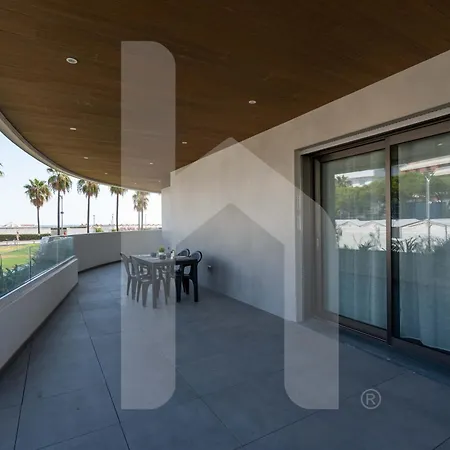 Homiday - Waterfront Lägenhet