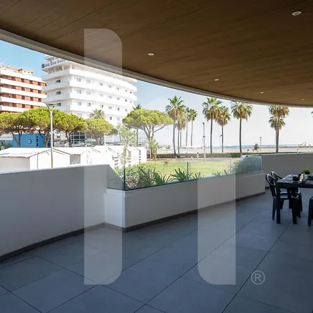 Homiday - Waterfront Lägenhet *