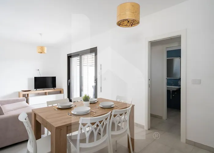 Homiday - Waterfront *