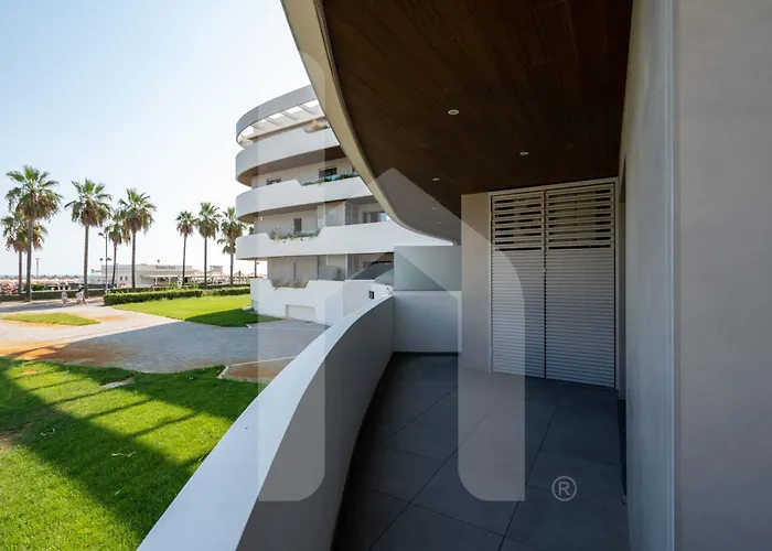 Homiday - Waterfront Apartment Montesilvano
